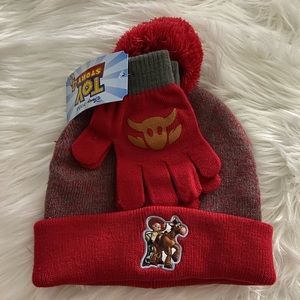 DISNEY TOY STORY WINTER SET OF BEANIE & GLOVES 👢🎈